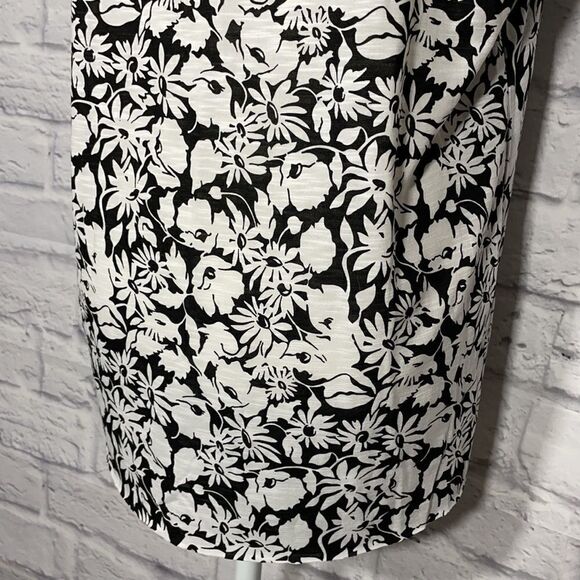 LORD And Taylor Floral Print Layered Front Sleeveless Tank Size Large. - Picture 8 of 10